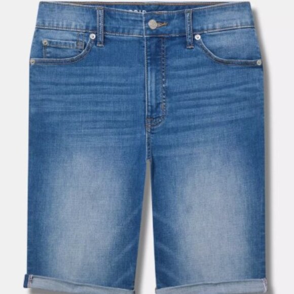 TORRID High-Rise Bermuda Jean Shorts Women's Plus Size 26 NWT - Picture 1 of 4